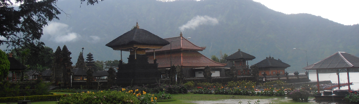 bedugul botanical garden and beratan lake bali tour package